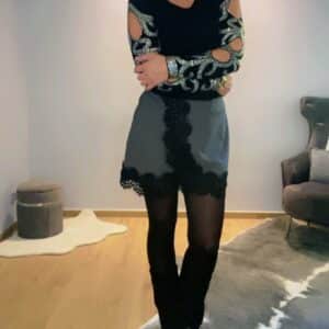 Rock mit edler Spitze