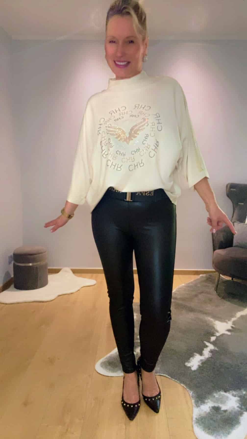 Hose mit Statement Gürtel